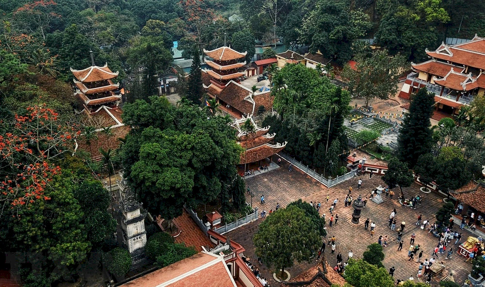 Toàn cảnh chùa Thiên Trù từ trên cao